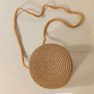 Small straw shoulder bag